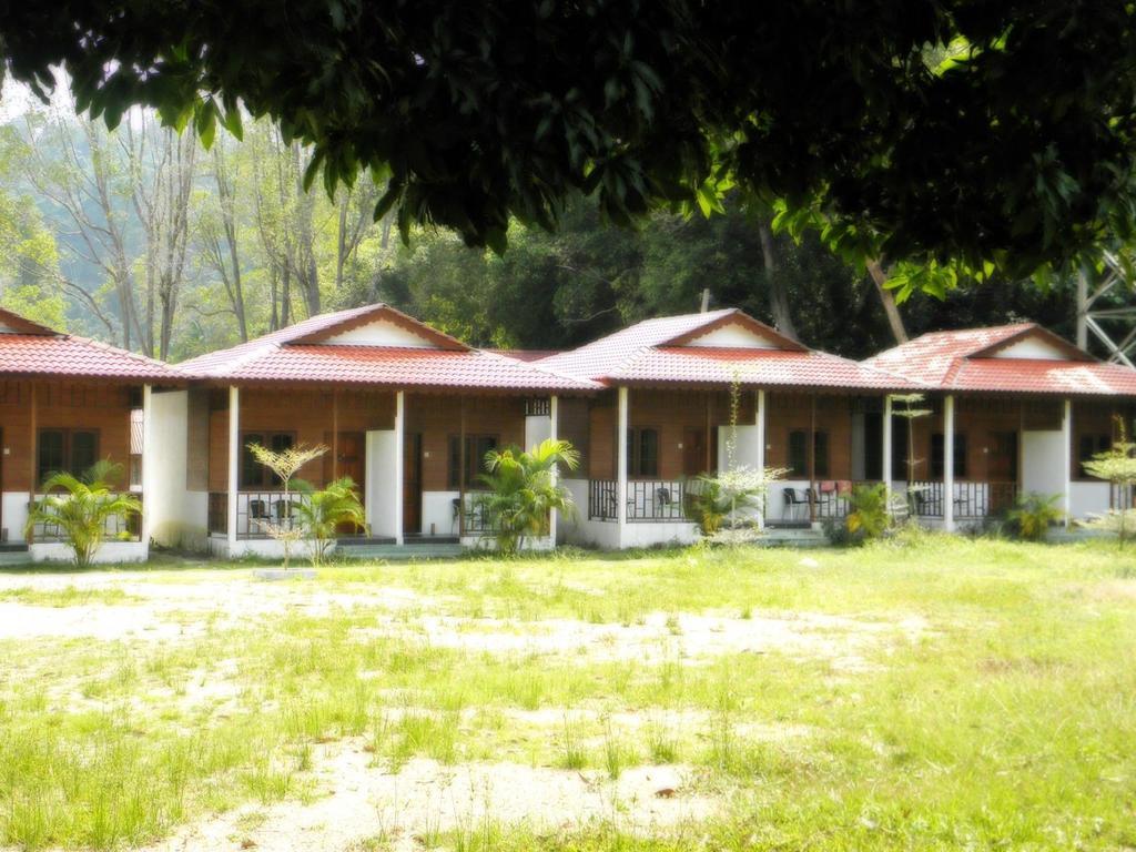 Pangkor Waterfall Beach Resort Kampung Teluk Nipah Exterior foto